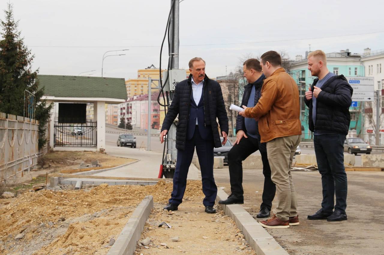 Владимир Ружицкий проверил строительство объездной дороги от стадиона  «Торпедо» в Люберцах | Администрация городского округа Люберцы Московской  области